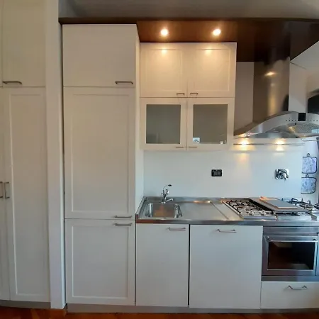 Bilocale Vista Mare Con Terrazzo-porto Antico- Parcheggio Scontato *